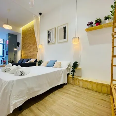 Relaxing Beachside Cabanyal Loft *