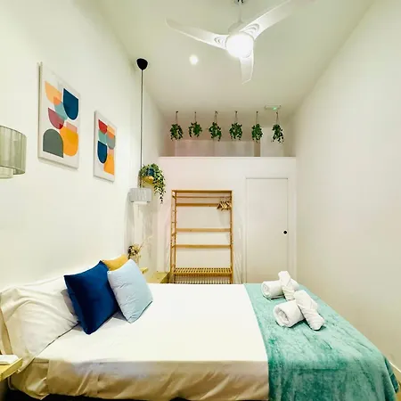 Relaxing Beachside Cabanyal Loft Apartment Valencia