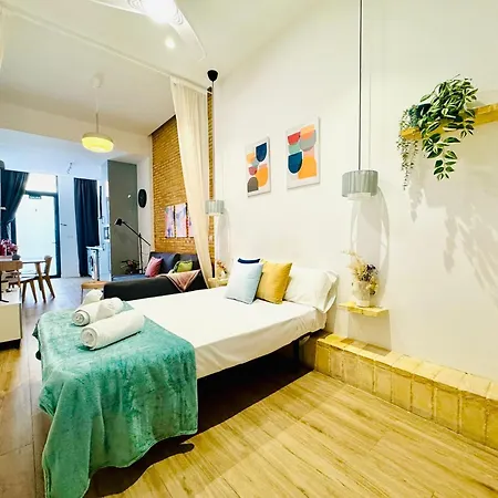 Relaxing Beachside Cabanyal Loft Apartment