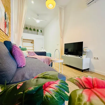 Relaxing Beachside Cabanyal Loft Apartment