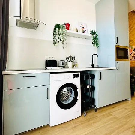 Relaxing Beachside Cabanyal Loft Apartment Valencia