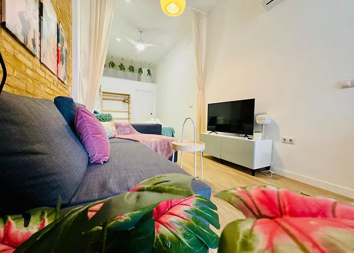 Relaxing Beachside Cabanyal Loft Apartment